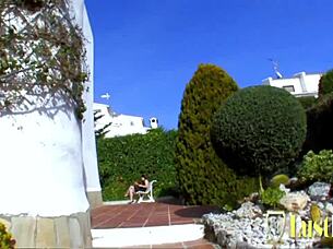 girl lorena fox gets fucked in a closeup session with riding and doggystyle