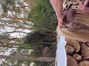 Loirinha gives a tasty blowjob in the woods - Aline Novak's hot amateur compilation 😘🍆🌳