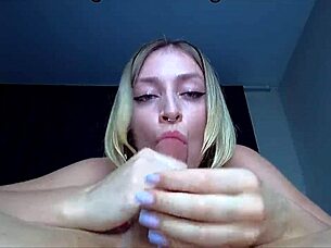 got a deep throatpie taking that huge dick to the balls 😈🍆💦