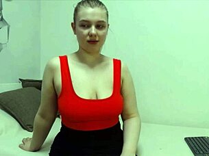 I love teasing with my big ass bbw curves while dancing seductively on webcam