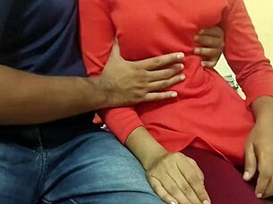 omg this beautiful indian babe with natural tits rides cock to creampie orgasm in amateur homemade sex, so hot 😍🍆💦