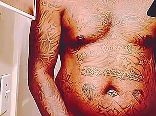 Open wide and catch this big black cock load for me! 😏🍆