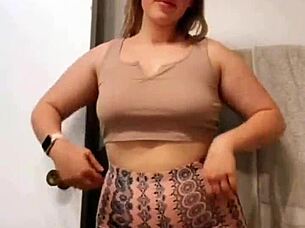 Bunduda Gostosa works as a prostitute in this casual tale.