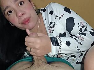 narrative of eager latina in amateur intimate scene