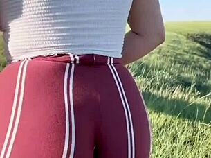 Bunduda Gostosa works as a prostitute in this casual tale.