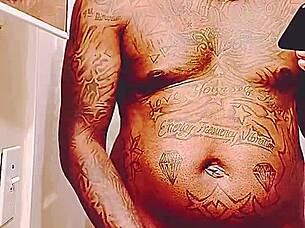 Open wide and catch this big black cock load for me! 😏🍆