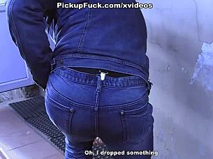 Cute College Girl Blowjob Pickup