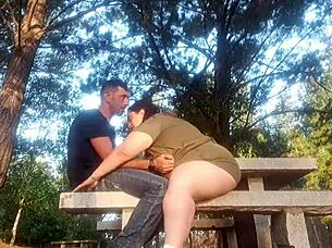 hey i met this girl in the park she sucked my cock and i fucked her creampie outdoors 😏