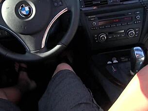 Super hot latina babe gets her shaved pussy drilled by monster cock during wild las vegas trip