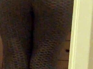 oh wow look at my wife's big ass in those leggings