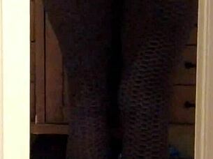 oh wow look at my wife's big ass in those leggings