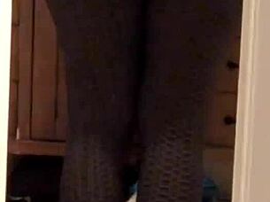 oh wow look at my wife's big ass in those leggings