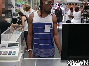 Amateur Blowjob Turns into Hardcore Action?