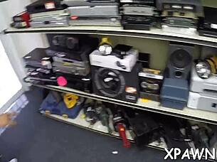 Amateur Blowjob Turns into Hardcore Action?