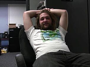 hey brunette milf, wanna get fucked with deepthroat and anal gaping action?