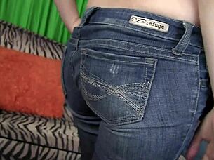 Teen Samantha Faye Stretches Her Tight Pussy Around Thick Cock In Creampie Finish