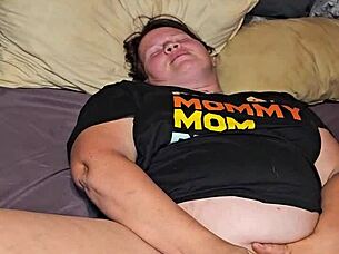 Conversational-Neutral rubbing her clit