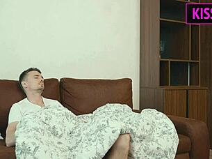 Omg I'm his hot milf roommate why does this guy fuck my face deep till cum in mouth! 😱💦