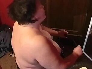 Who knew a simple dildo on chair could lead to such intense big ass orgasm for this milf?