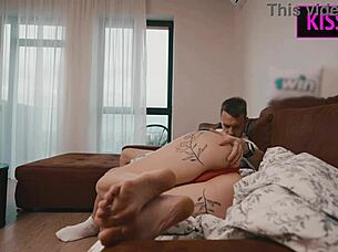 Omg I'm his hot milf roommate why does this guy fuck my face deep till cum in mouth! 😱💦