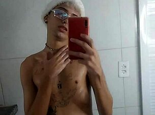 punheta no natal antes da ceia com tattooed brazilian flair