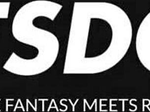 neighbor capri cavanni joins richelle ryan & kylie rocket for lesbian threesome - a girl knows 😘