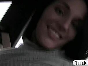 amateur pounded hard in taxi