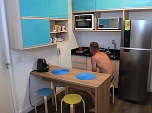 Marido bom faz isso antes de trabalhar