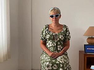 Aspiring cute actress fucks director for role - huge facial! 😍