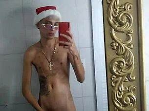 punheta no natal antes da ceia com tattooed brazilian flair