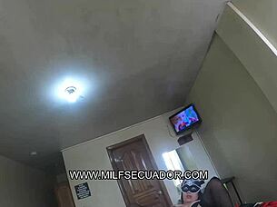 my makeup artist helps me with photos for my site and i teach her how to masturbate in return 😏🍑