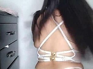 let me seduce you to fuck my big ass hard with colombian flair 😏