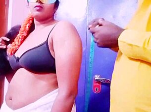 Desi Housewife Fucking Tailor With Telugu Dirty Talks - So Hot!