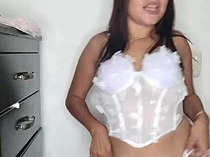 let me seduce you to fuck my big ass hard with colombian flair 😏