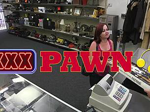 Dilettante opens up her snatch for rough amateur blowjob and fucking session