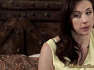 hey gorgeous milf, wanna scissor with this sweet teen 18+ right now?