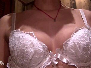 She discovers reasons to become lewd through casual hypnosis techniques