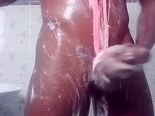 Having fun in the shower 😏