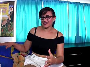 best friend delivers teasing ass display with sph in pov femdom session