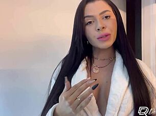 Big Ass Brazilian Babe Seduces Delivery Guy, Rides His Monster Cock Until Creampie Gushes Out