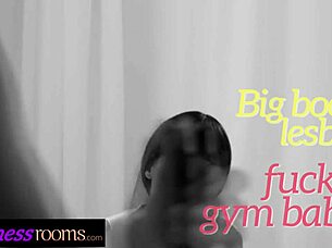 Big Booty Ebony Lesbians Sade Rose Isabella Chrystin Lick in Fitness Gym!