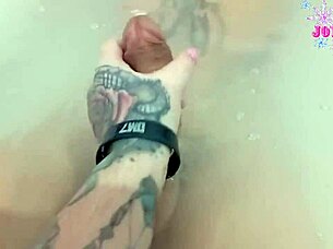 After Her Husband Left for Work, She Invited Friend Fele Over for Bareback Action with Deepthroat and Pierced Nipple Play by the Pool