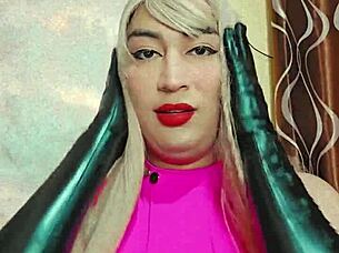 Exploring the world of a cute and pink transsexual in crossdressing attire