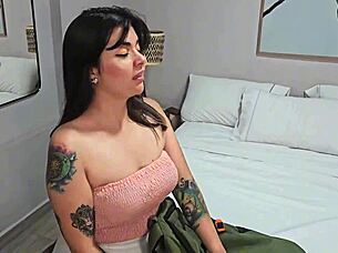 wanna share the bed with my curvy friend on vacation?