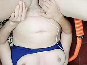 Latina babe dildo fucks big ass deep homemade orgasm squirt