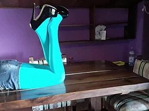 milf's beautiful legs in pantyhose heels spread wide on desk 😘👠