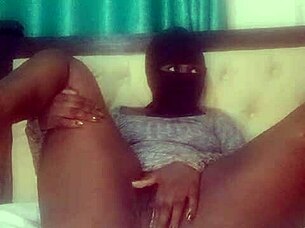 Angela Oxo Bounces Curvy Black Ass On Toys Solo