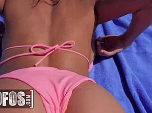 Autumn Falls Offers Lifeguard Her Perfect Tits and Bikini Body on Public Beach