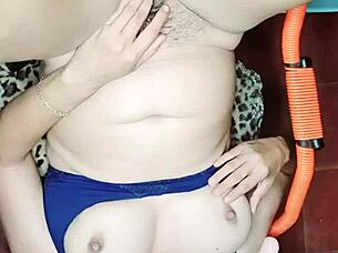 Latina babe dildo fucks big ass deep homemade orgasm squirt