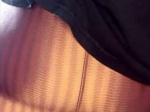 novinha rasga calça masturbando com tesão pós-academia 🔥